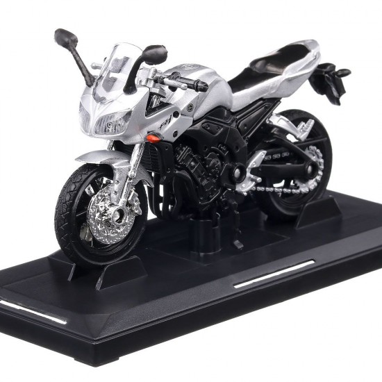 Machetă moto Motor Max [1:18] - Yamaha FZ-1 - Silver/Black